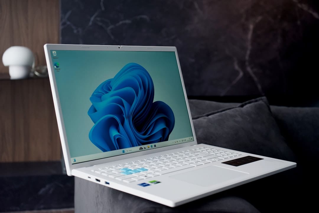 Technology Laptop Modern - ToolPeak